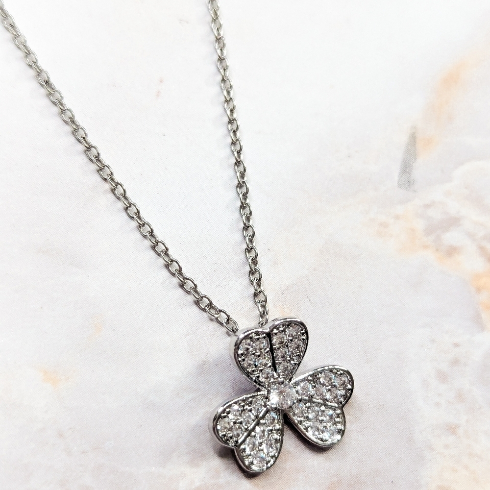 Titanium Silver Lucky Pavé 3-Leaf Clover Necklace Floral Jewelry - Picture 3 of 6